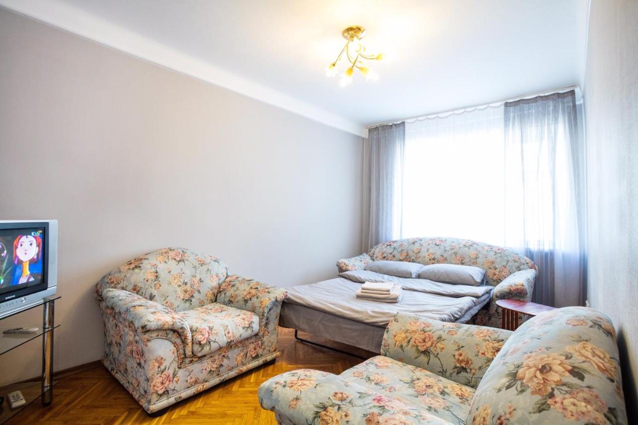Apartment near metro Pecherskaya Kiev Bagian luar foto