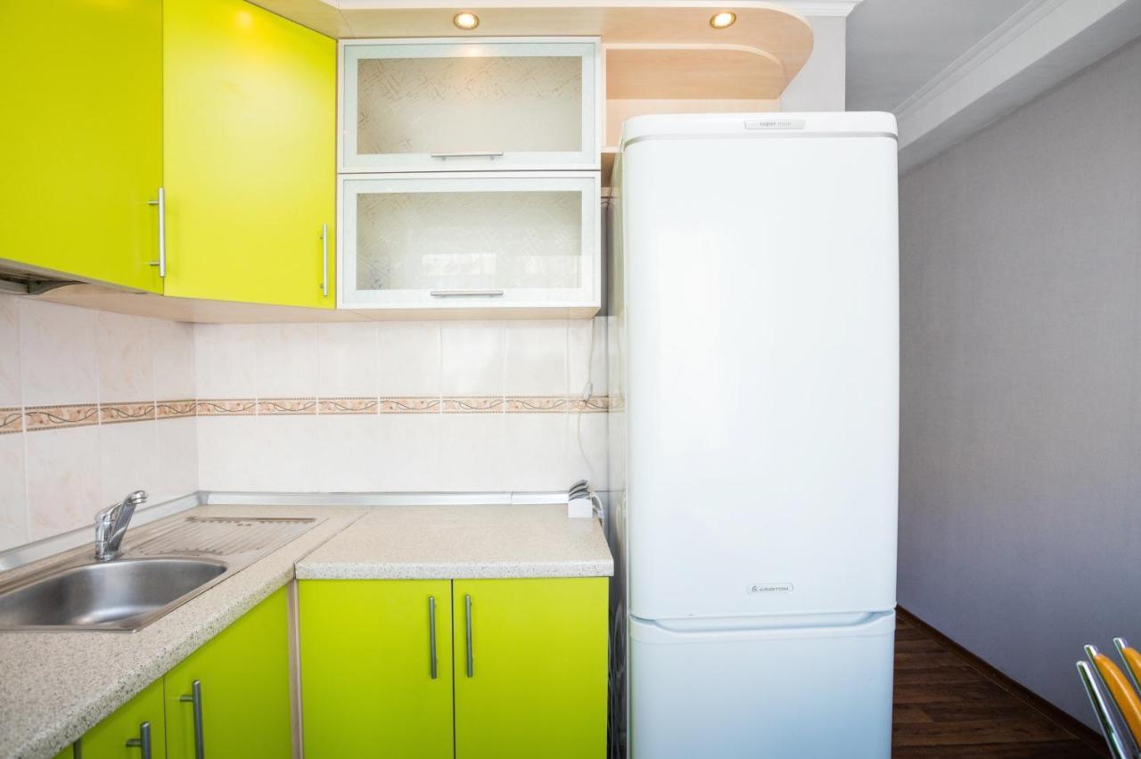 Apartment near metro Pecherskaya Kiev Bagian luar foto