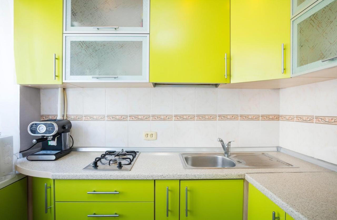 Apartment near metro Pecherskaya Kiev Bagian luar foto