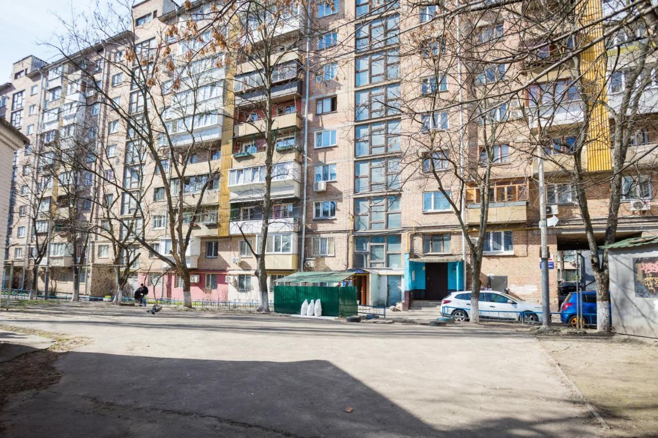 Apartment near metro Pecherskaya Kiev Bagian luar foto
