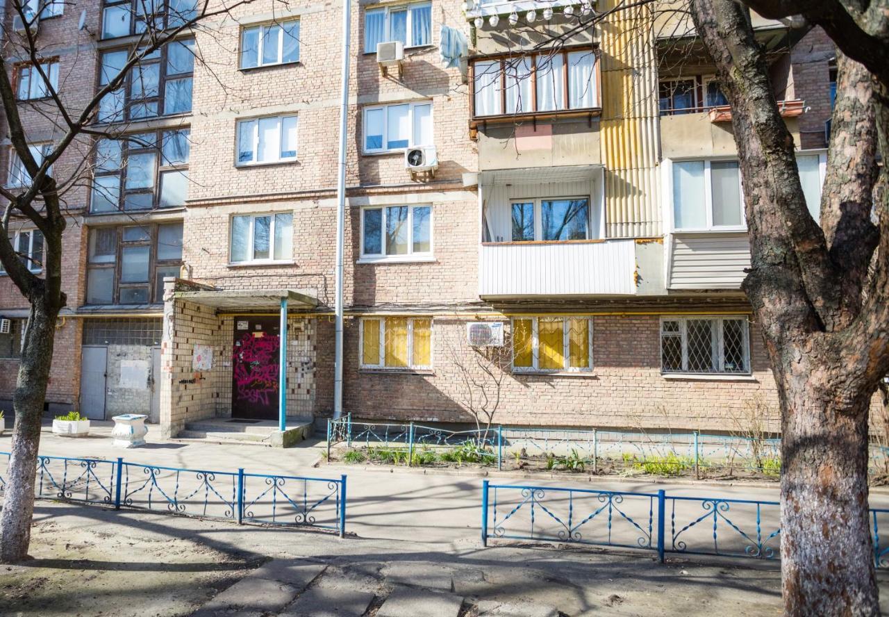 Apartment near metro Pecherskaya Kiev Bagian luar foto